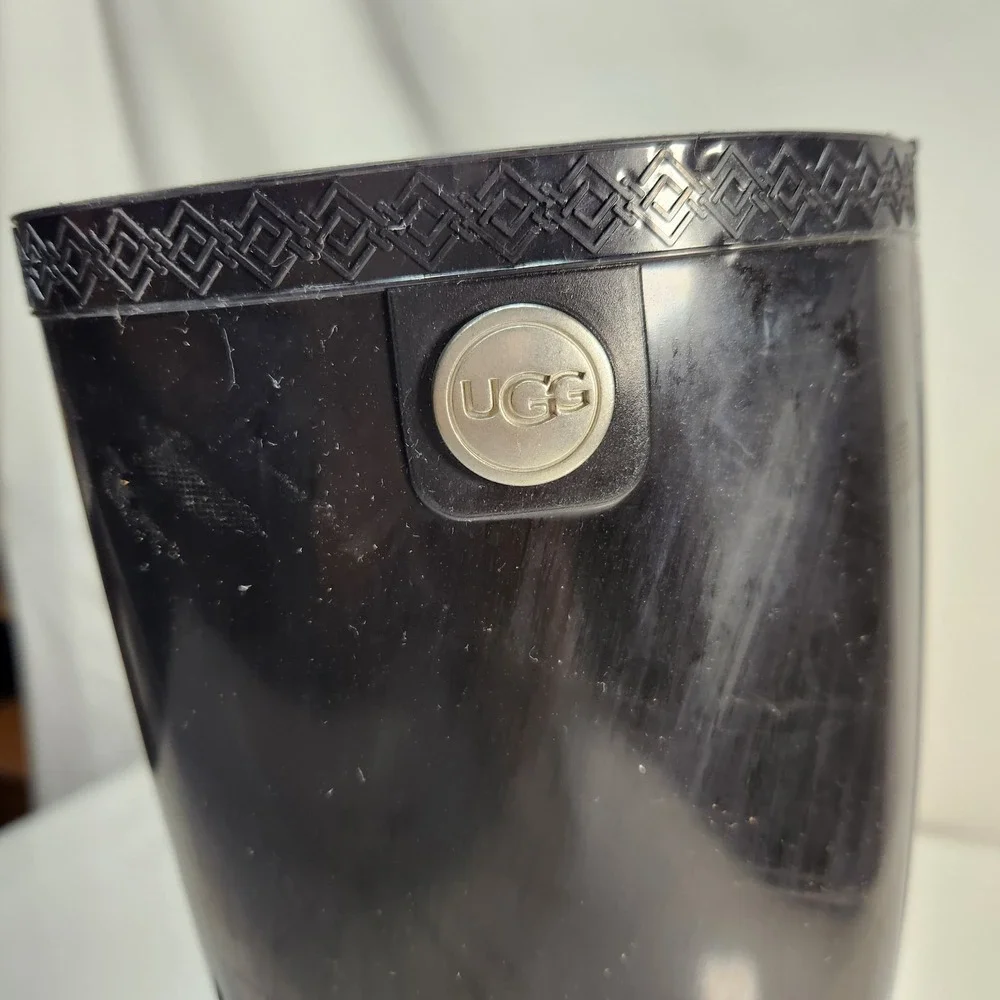 UGG women rubber